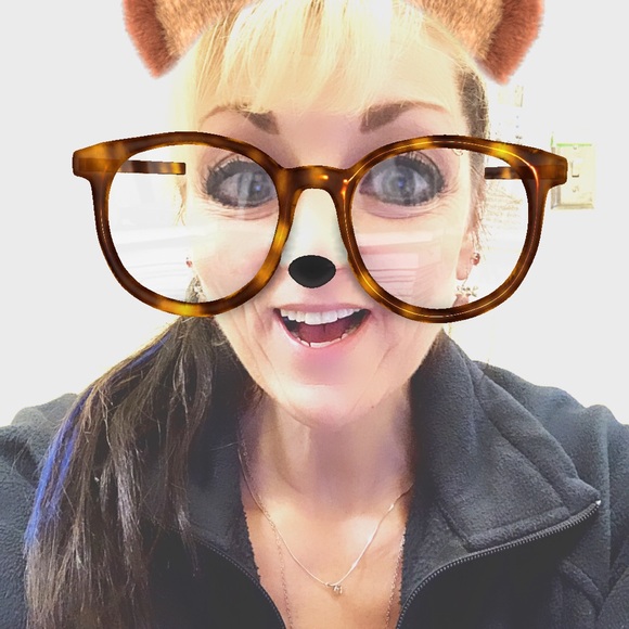 Meet your Posher, Elizabeth - Picture 3 of 14